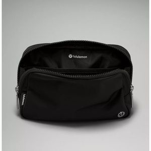 Lululemon Black Everywhere Belt Bag 2L